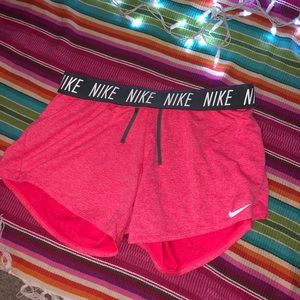 Nike WOMANS running shorts HOT PINK
